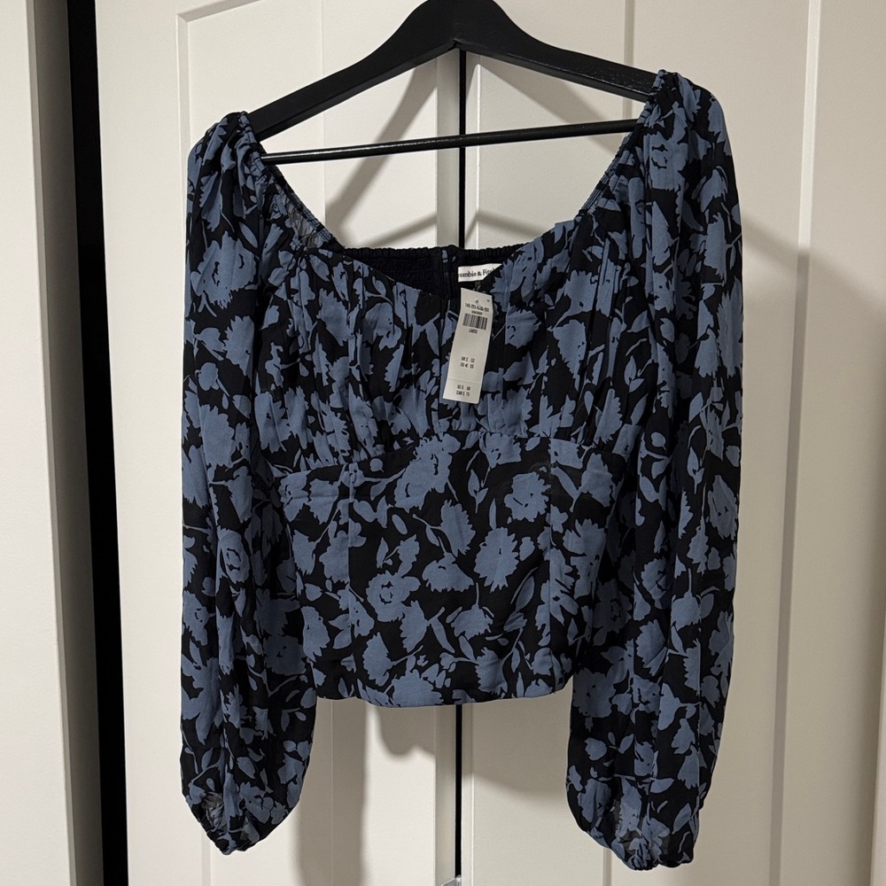 Abercrombie & Fitch Black and Blue Floral Blouse
